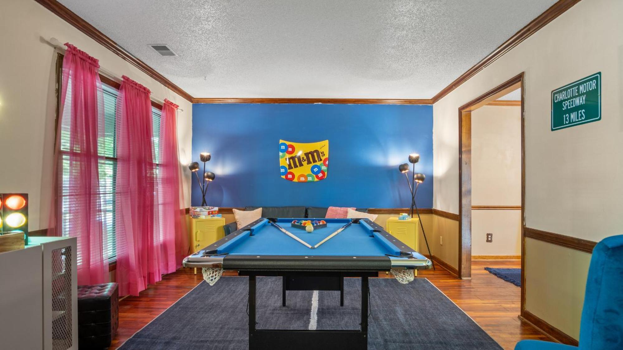 4bd Contemporary With Bbq, Game Hébergement de vacances *