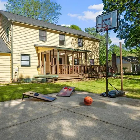 4Bd Contemporary Home With Bbq, Game Room Charlotte Room photo