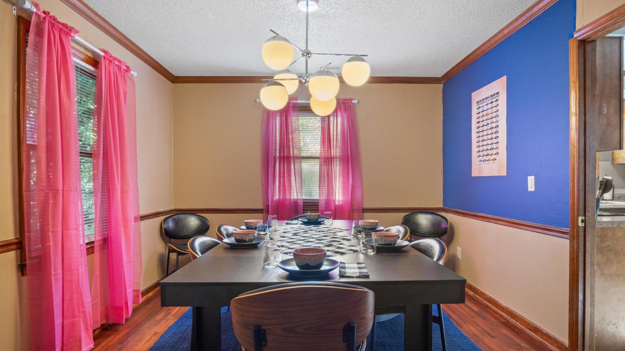 4bd Contemporary With Bbq, Game * Charlotte