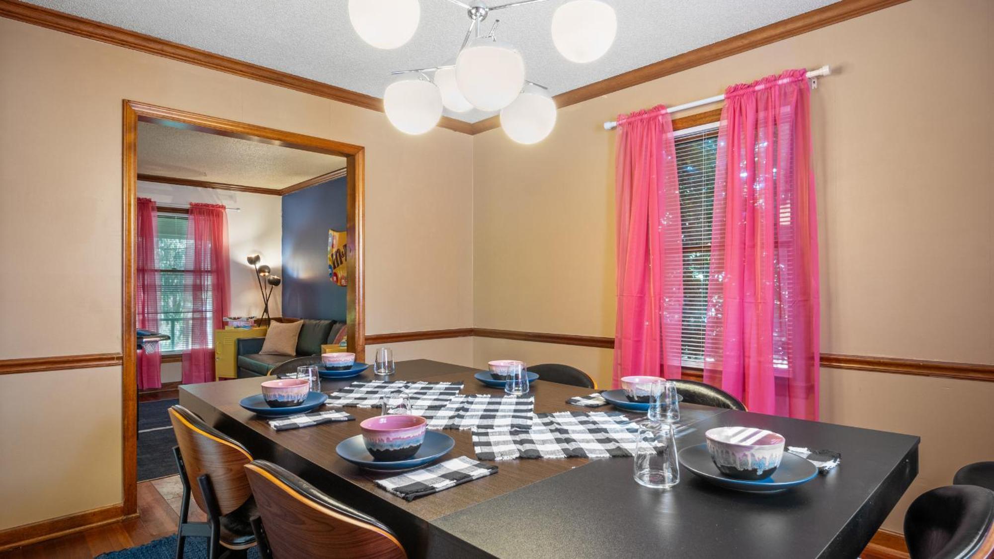 4bd Contemporary With Bbq, Game Holiday home