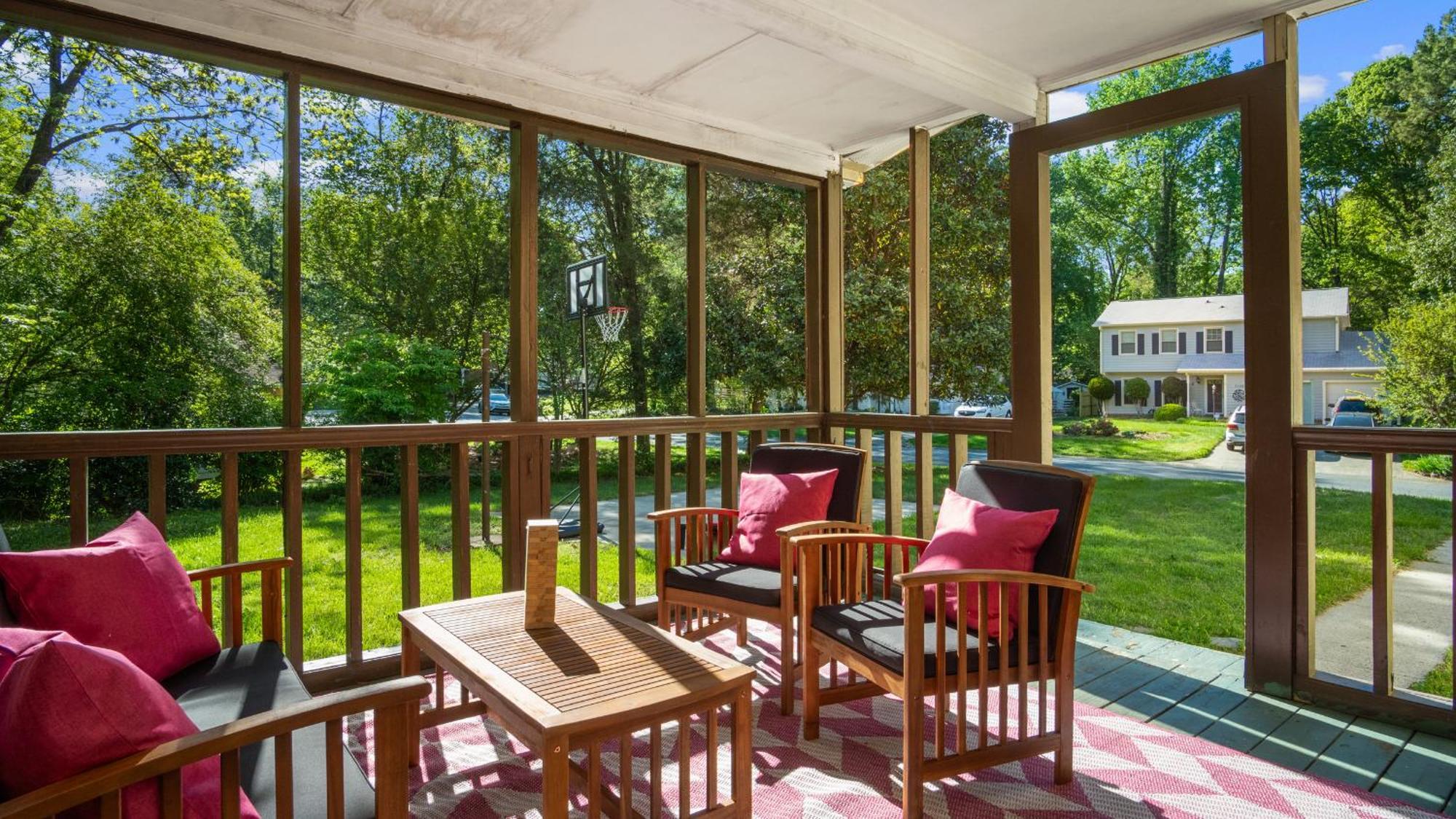4bd Contemporary With Bbq, Game Holiday home