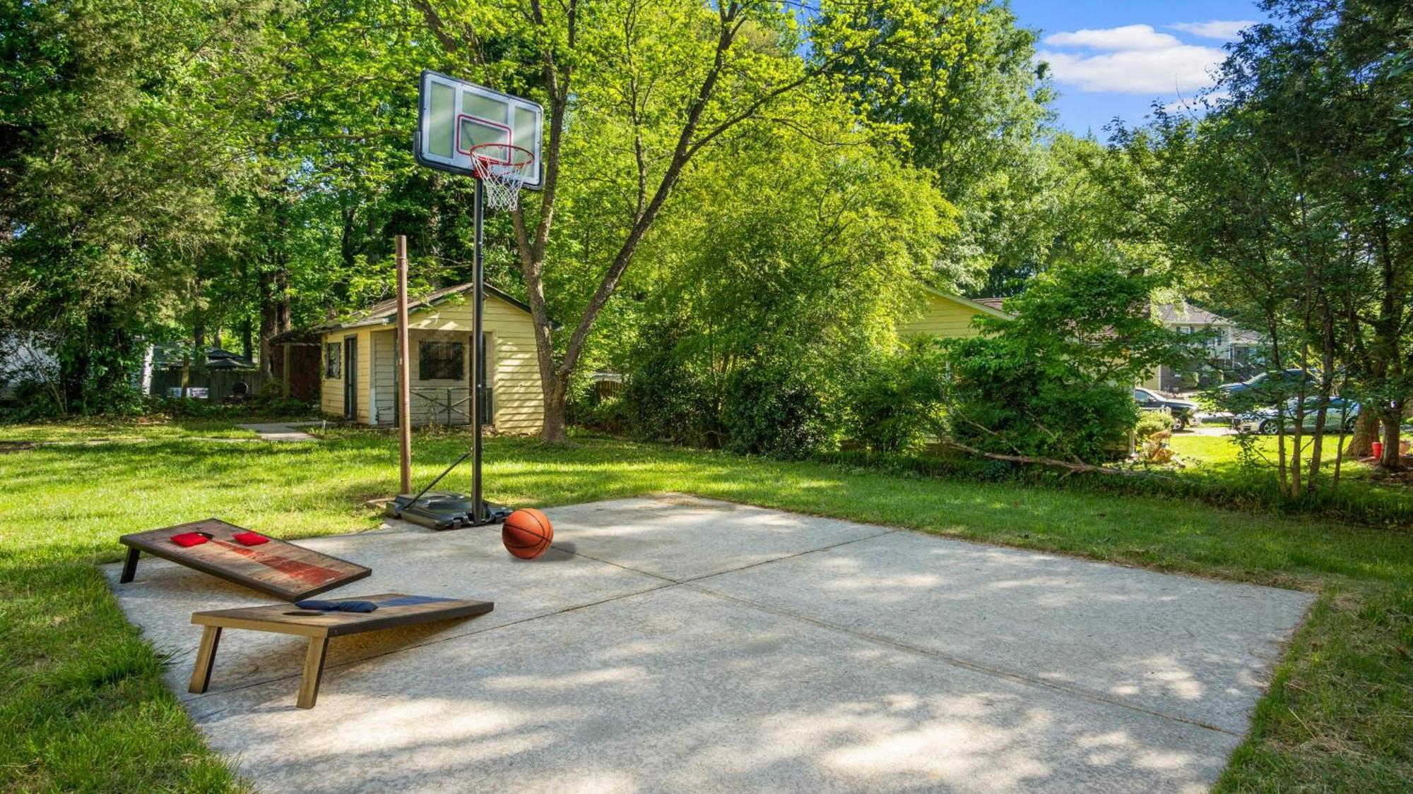 4bd Contemporary With Bbq, Game Charlotte